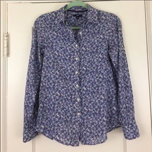 Gap Purple Flowered Button Down Shirt Small